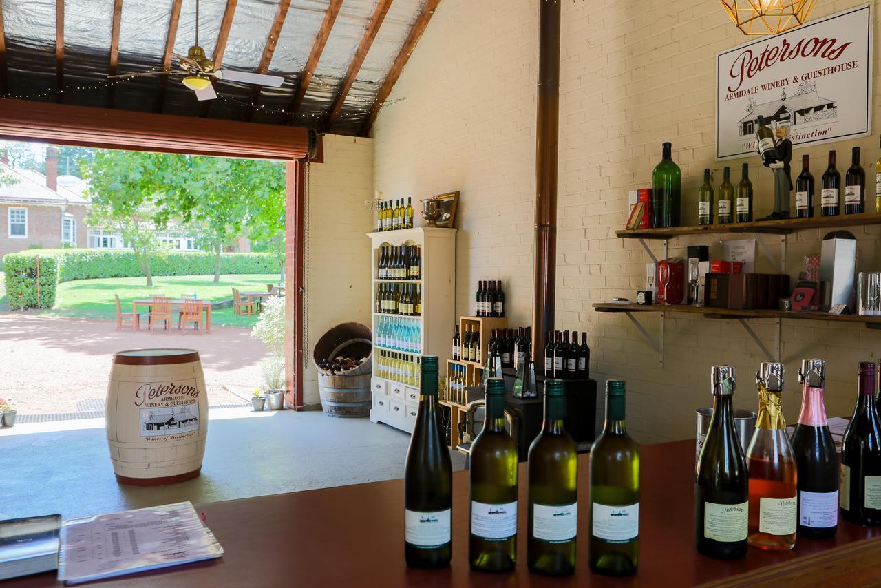 Petersons Armidale Winery And Guesthouse Экстерьер фото