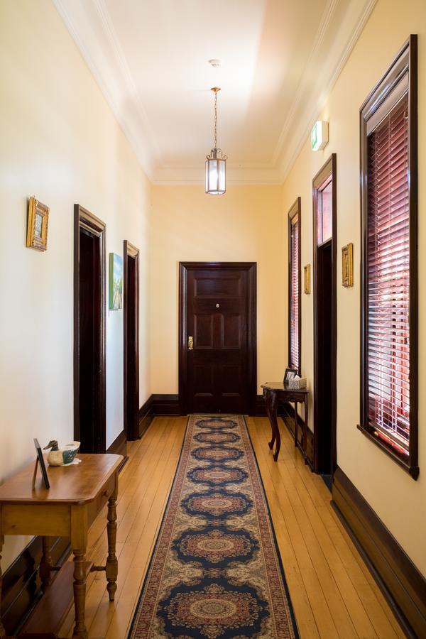 Petersons Armidale Winery And Guesthouse Экстерьер фото